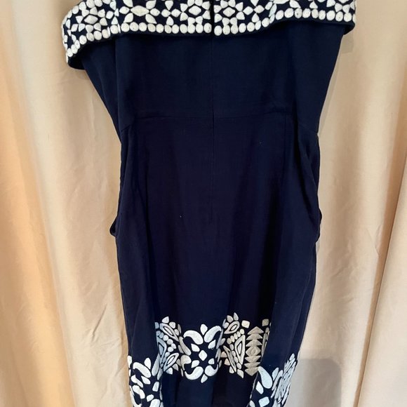 Dress - Picture 5 of 7